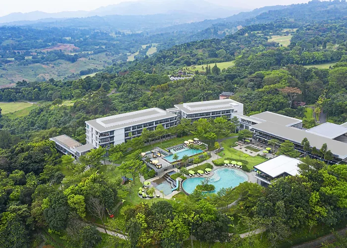 Royal Tulip Gunung Geulis Resort And GolfHotel di Bogor